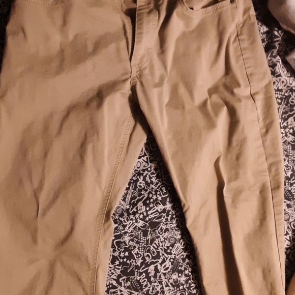 Jean's - Picture 2 of 4